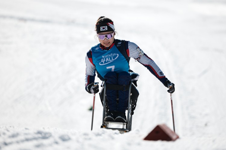 5c9c8aec892bc58a86f59e938d05e5bd_1764517